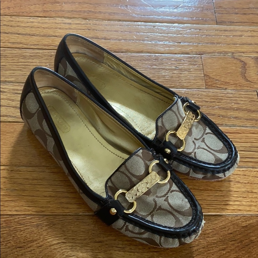 Coach flats